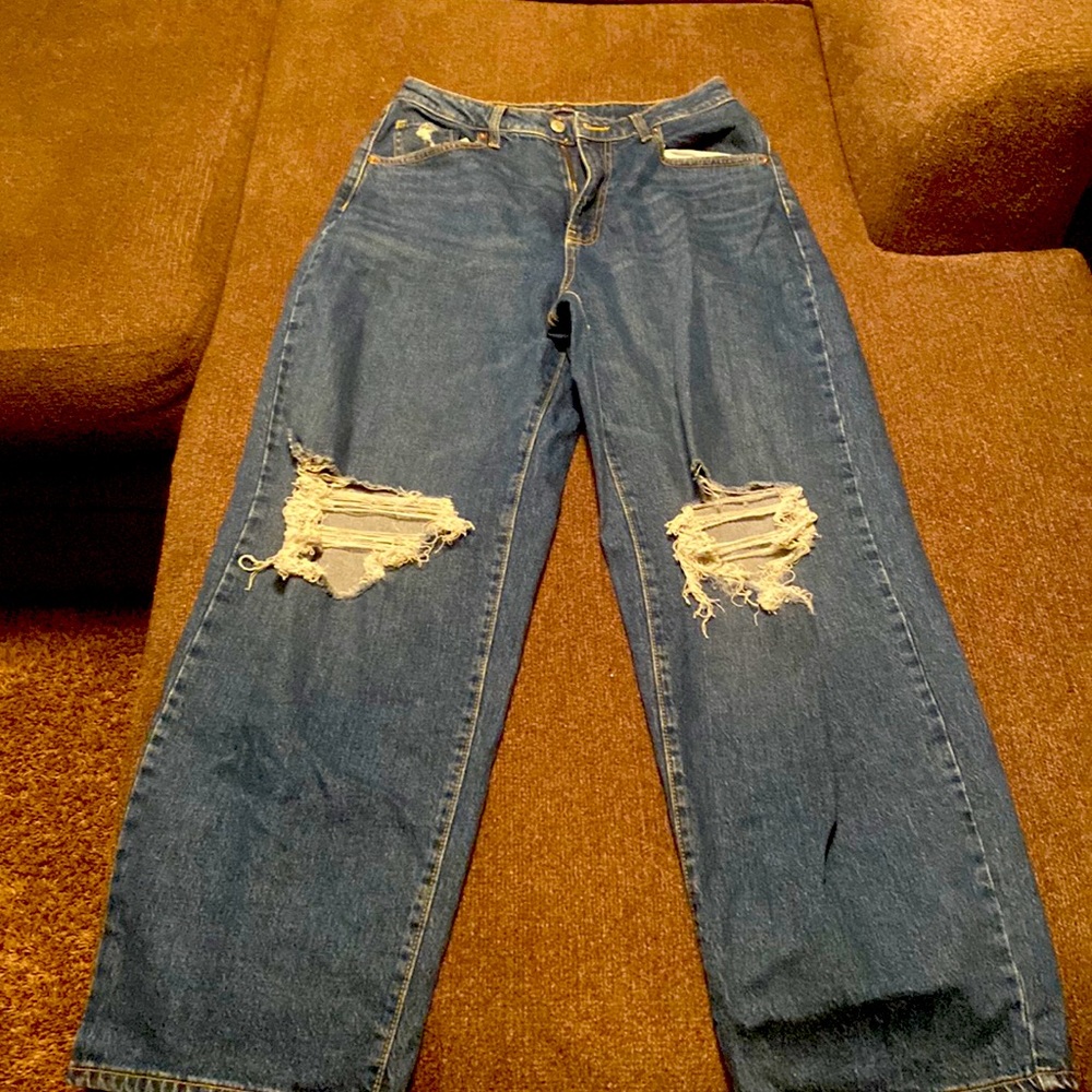 wild fable branded mom jeans that are blue and have to rips in the knee